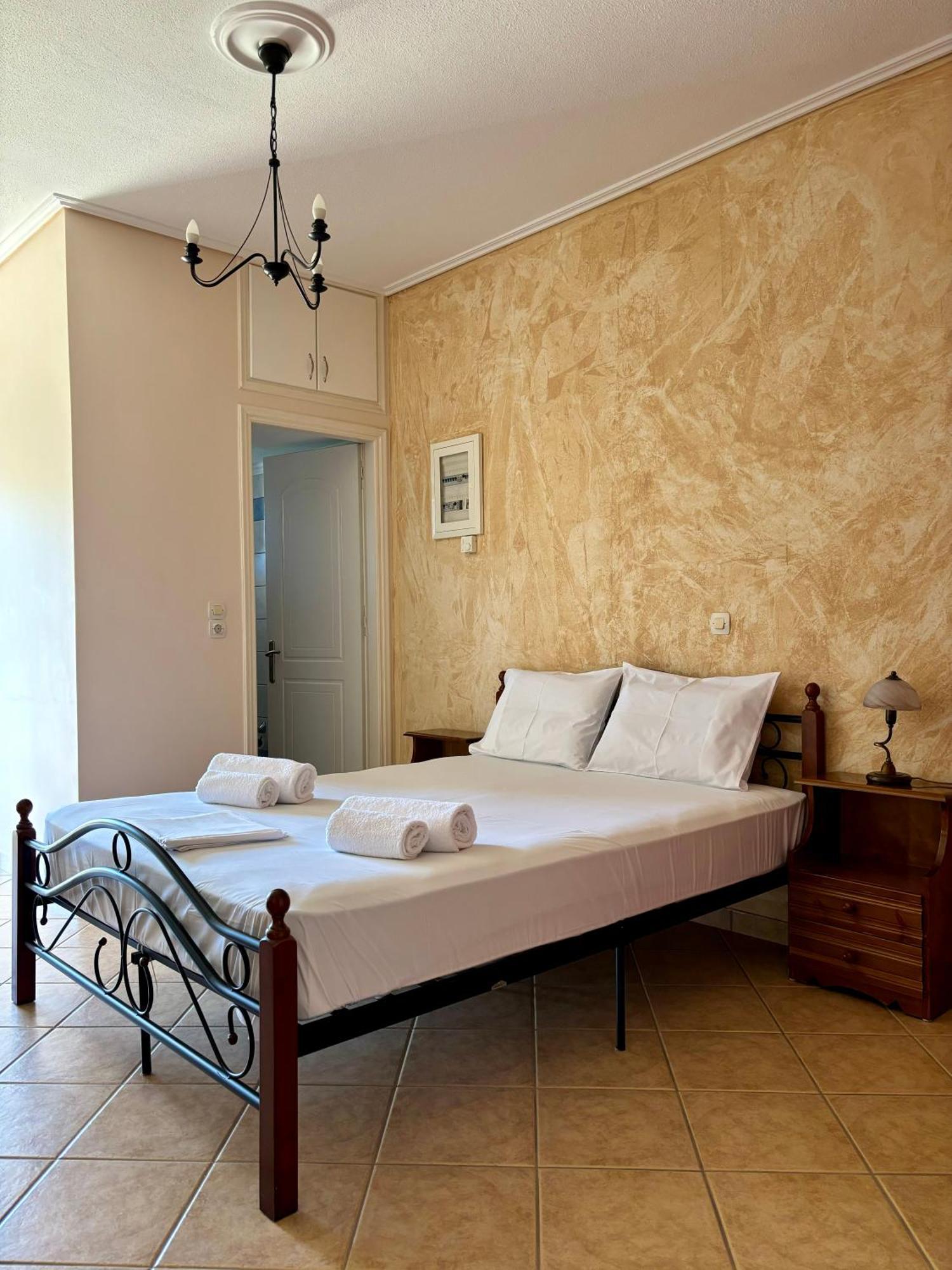 "Twin Apartments" In Kyparissia Dış mekan fotoğraf